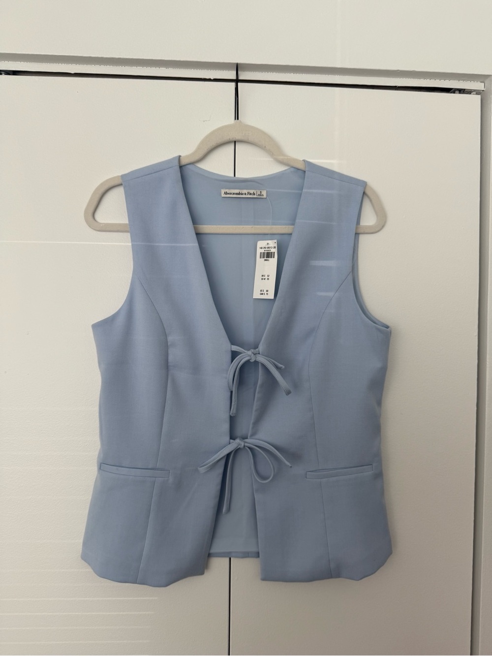 NWT Abercrombie & Fitch Pale Blue Sleeveless Tie-Front Vest